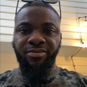 Meet your Posher, Emmanuel